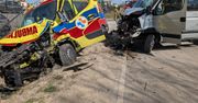 Wypadek karetki pod Radomiem. Ratownicy jechali do pacjenta