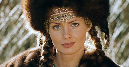 Izabella Scorupco skończy niedługo 54 lata. Podpisała pakt z diabłem? Wygląda jak nastolatka!