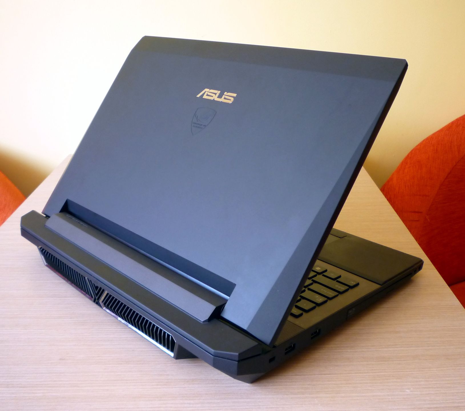 Asus G74SX – kolos z gamingowym zacięciem [test] 5