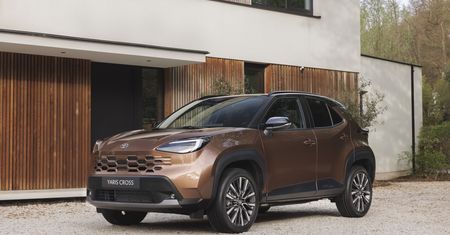 Toyota odświeżyła Yarisa Crossa. Europejski bestseller zyskał nową twarz