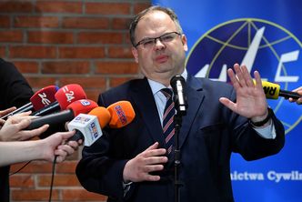 Kontrolerzy walczą o wynagrodzenia. Ważą się losy lotów nad Polską