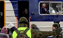 Przemyśl. Ochotnicy z całego świata jadą walczyć w Ukrainie