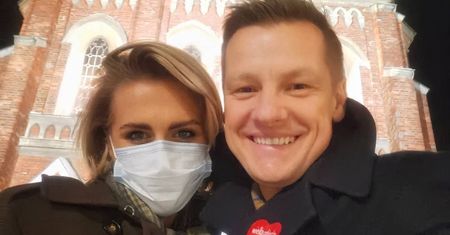 Marcin Mroczek w roli romantyka. Pokazał zdjęcie z piękną żoną