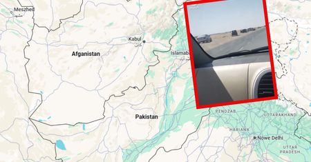 Oblegają granicę z Pakistanem. Masa samochodów na poboczu