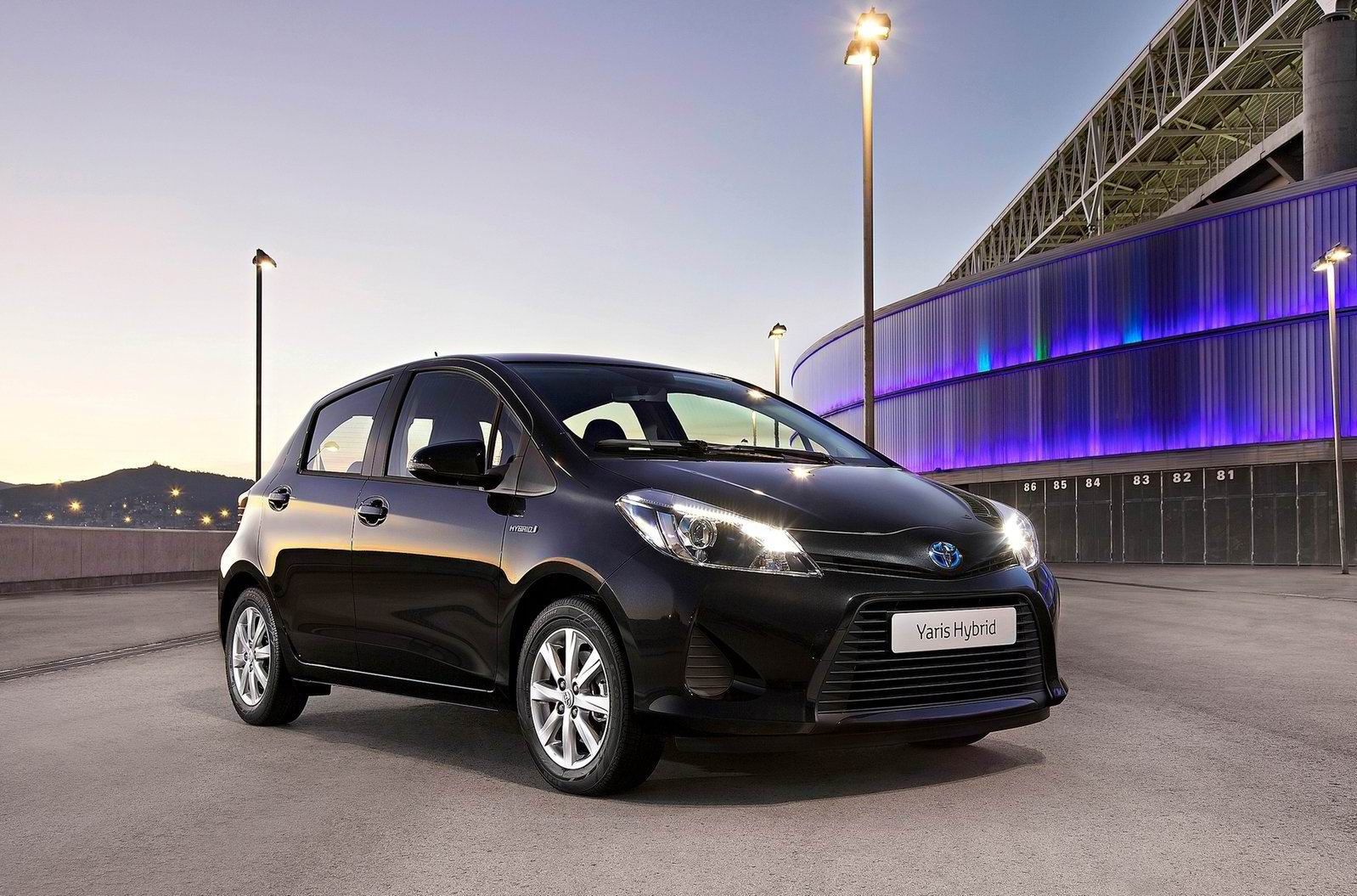Toyota Yaris Hybird