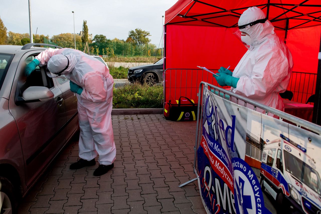 Nowe obostrzenia. Protest wrocławskiej gastronomii. "Uderza się zawsze w najsłabszego"