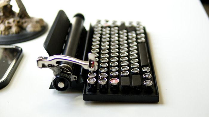 The Qwerkywriter – poczuj się jak pisarz! Maszyna do pisania w nowoczesnej formie 2