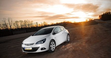 Opel Astra GTC 1,4 Turbo 140 KM Enjoy - więcej mocy! [test autokult.pl]