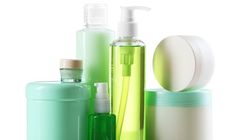 UOKiK skontrolował kosmetyki: błędne dane o składzie, przekroczone daty trwałości