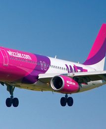 Tanie linie lotnicze. Coraz więcej pasażerów lata z Wizz Air
