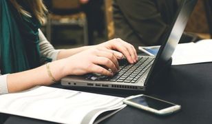 Biedronka wprowadza do oferty gry w promocyjnych cenach. Oto lista