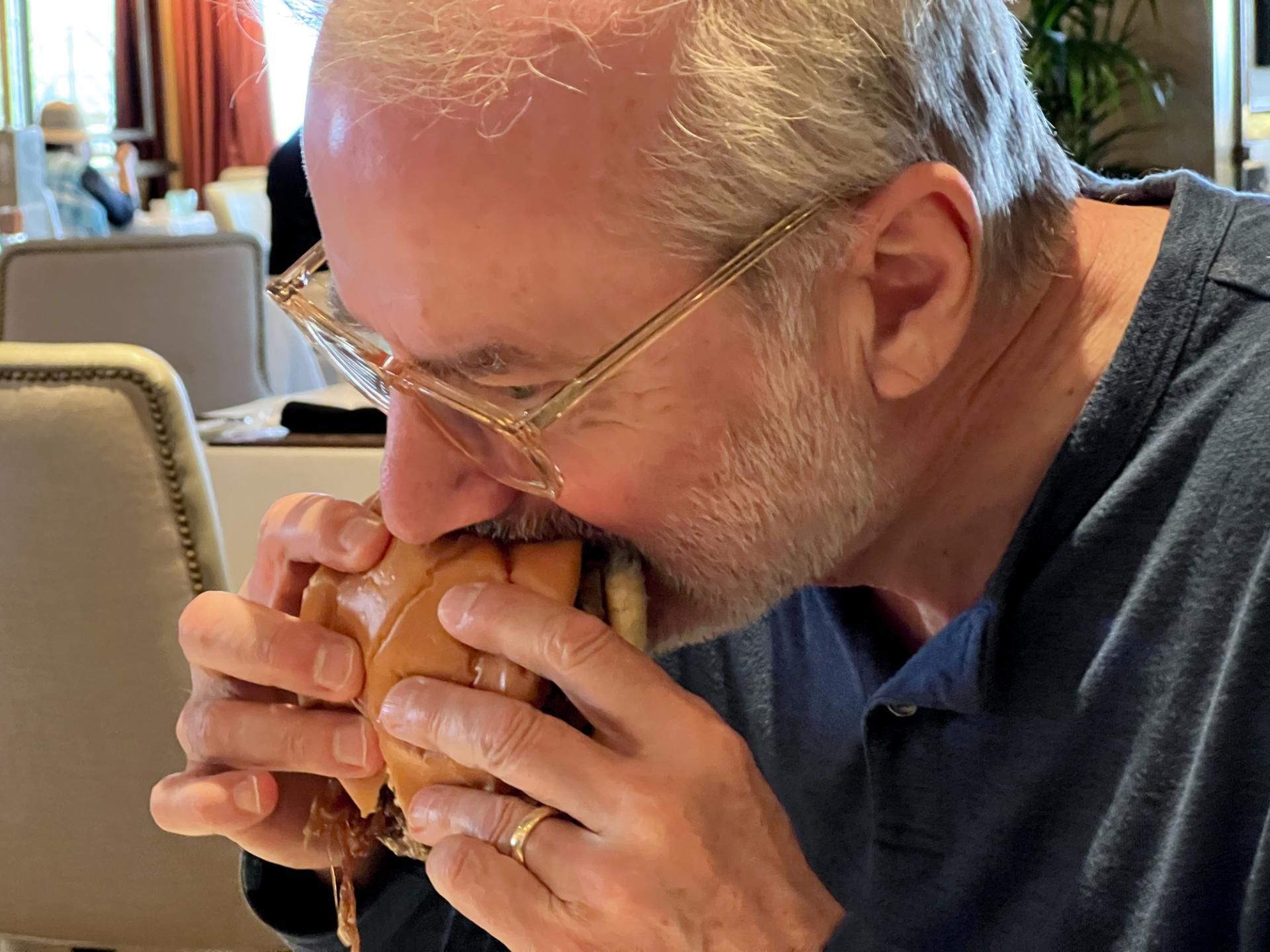 Wysokoprzetworzona żywność przyczynia się do rozwoju raka jelita grubego