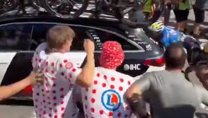 Dramatyczny wypadek na Tour de France. Trafił do szpitala