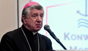Skompromitowany arcybiskup udzieli sakramentu. "Obrzydliwe"