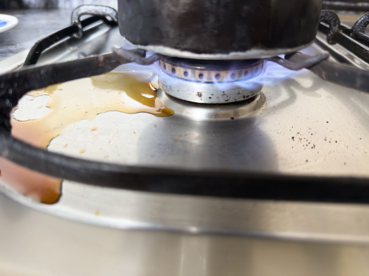 Jak wyczyścić dysze w kuchence gazowej? Prosty sposób