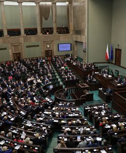 Tajemnicza zwłoka PiS. "Znaleźli" wnioski o uchylenie immunitetów