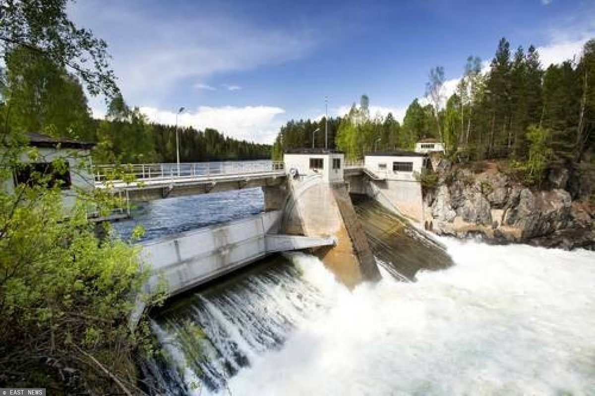 Norwegia produkuje znaczną część energii elektrycznej za pomocą elektrowni wodnych