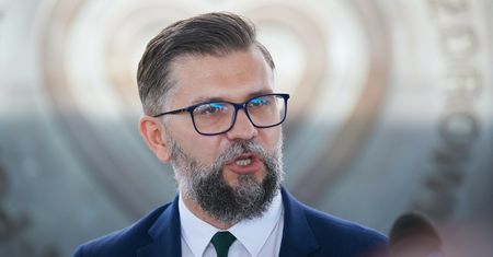 Prof. Banach: "Efekt piątej fali jest już widoczny w szpitalach"