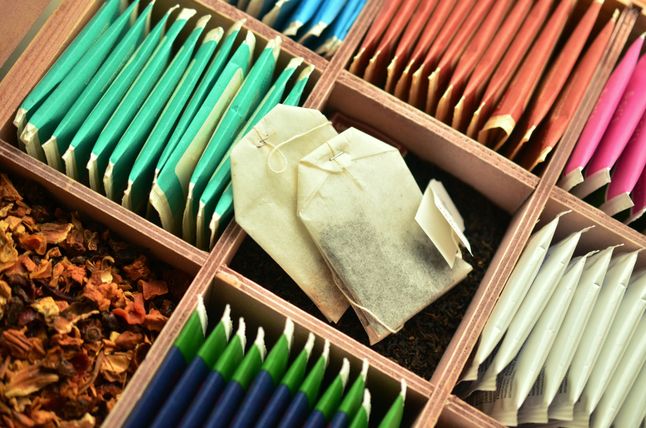 Źródłem mikroplastiku są torebki herbaty wielu producentów