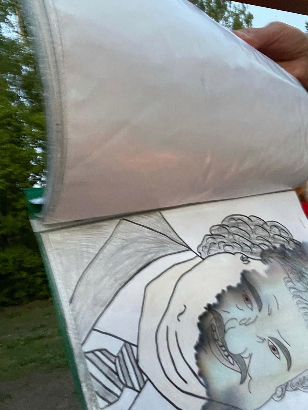 Andrzej Kosmala przy grobie Krzysztofa Krawczyka