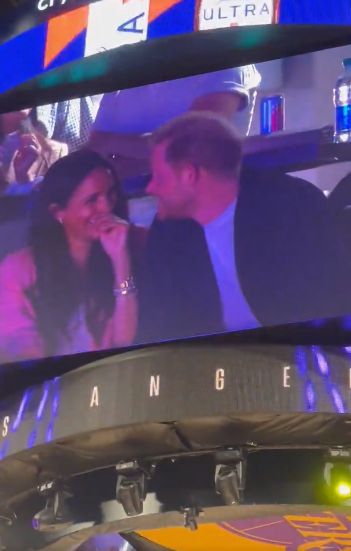 Książę Harry i Meghan Markle na meczu Lakersów