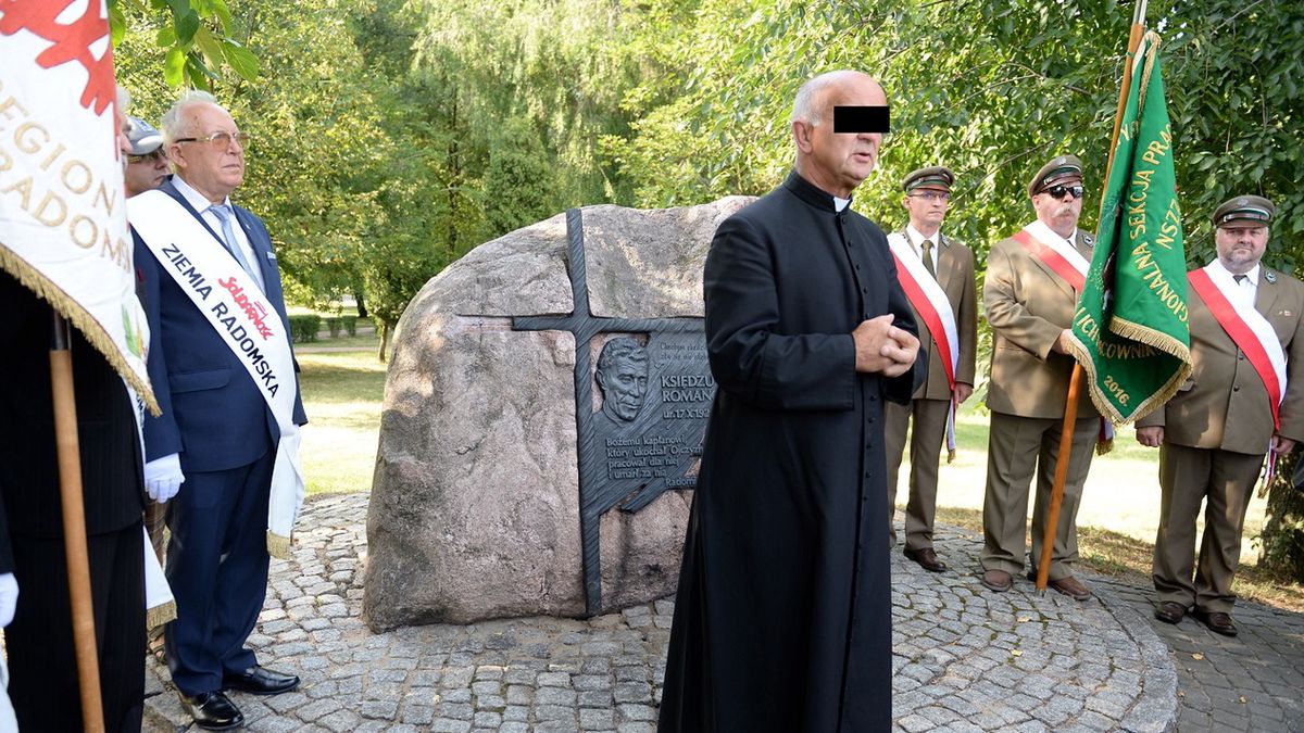 Piotr Polak41, 41., duchowie�stwo, duchowny, kapelan Stanis�aw Sikorski, ks kotlarz, obelisk, plac, radomski czerwiec 76, rocznica, roman kotlarz, rondo ks kotlarza