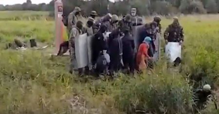 Brutalne działania na granicy z Litwą. "W grupie są dzieci". Opublikowano nagranie