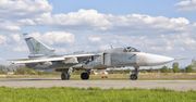 Piloci Su-24M i ich sposób "na normalność". Nagranie z kokpitu ukraińskiego bombowca zaskakuje