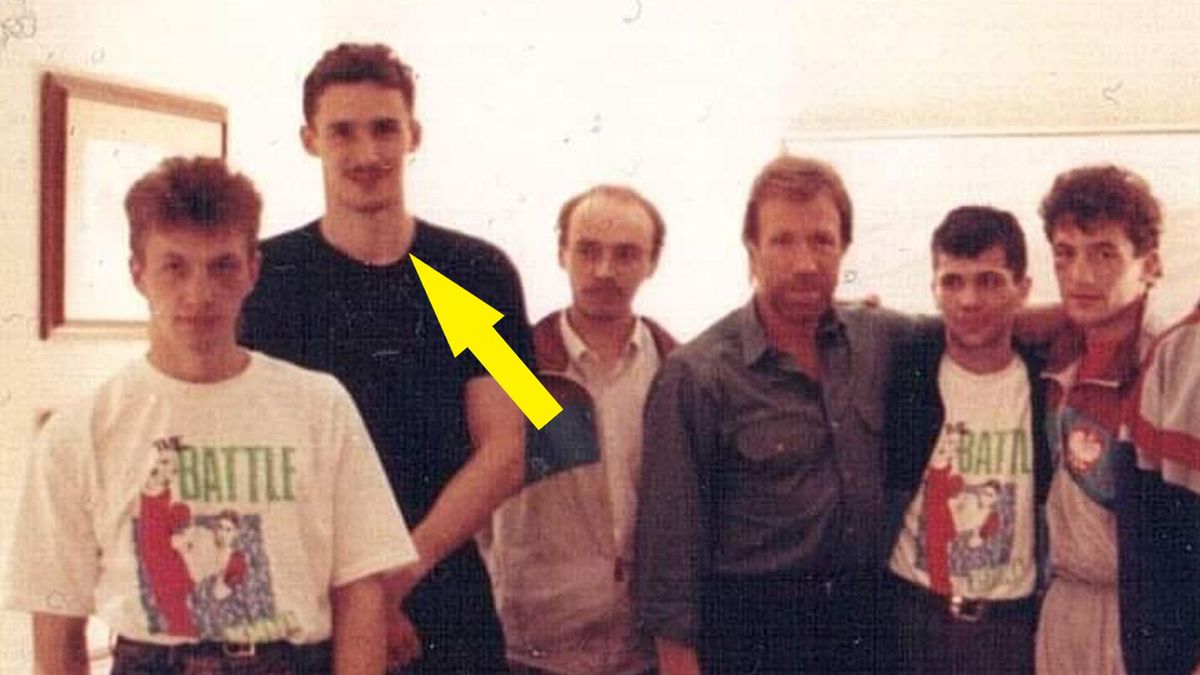Na zdjęciu: Przemysław Saleta (drugi od lewej) i Chuck Norris (trzeci od prawej)