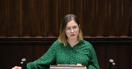 Skandal na kolei. Newag pozywa posłankę Paulinę Matysiak