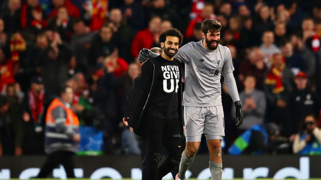 Zdjęcie okładkowe artykułu: Getty Images / Chris Brunskill/Fantasista / Na zdjęciu: Mohamed Salah (z lewej) i Alisson Becker