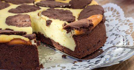 Zupfkuchen, czyli ciasto skubane. Upiecz na weekend, a usłyszysz same pochwały