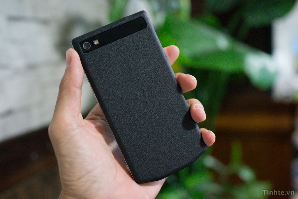 W skrócie: BlackBerry 10 Porsche Design, brak Moto X w Europie, zdjęcie wykonane Galaxy Note'em 3 2