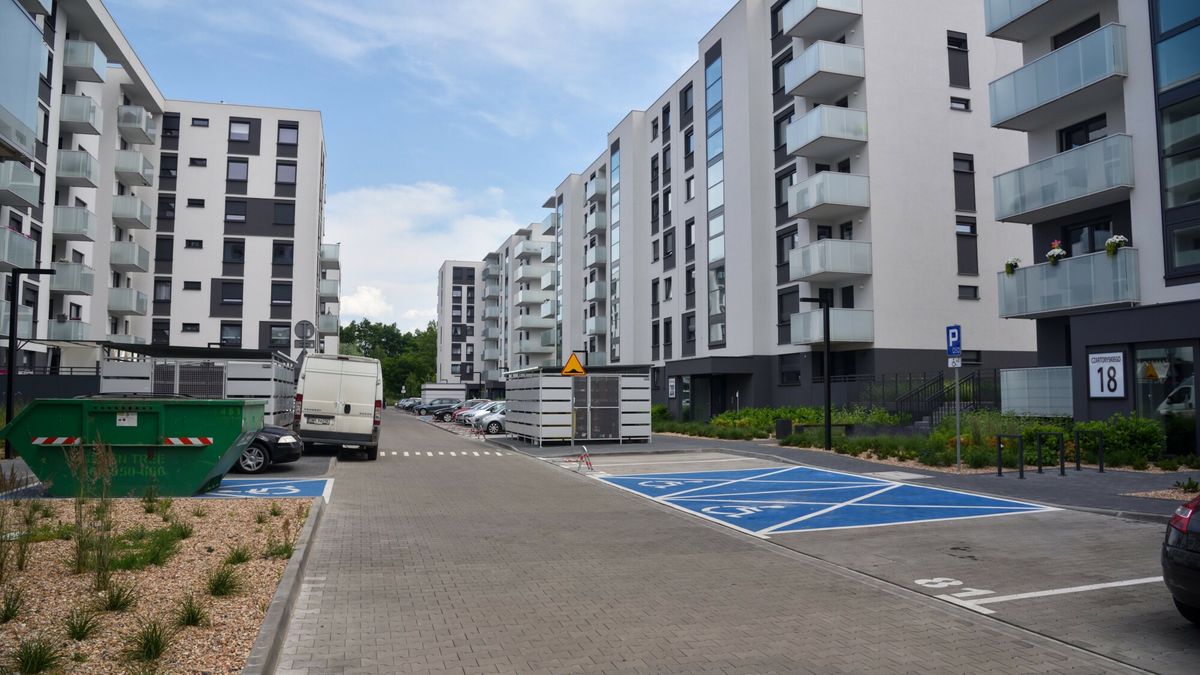 Stock Bart?omiej Magierowski
Fot. Bartlomiej Magierowski/EastNews. Wroclaw 20.06.2023. Osiedle Poswietne, nowe budynki mieszkalne przy ulicy Czartoryskiego we Wroclawiu.
Bartlomiej Magierowski