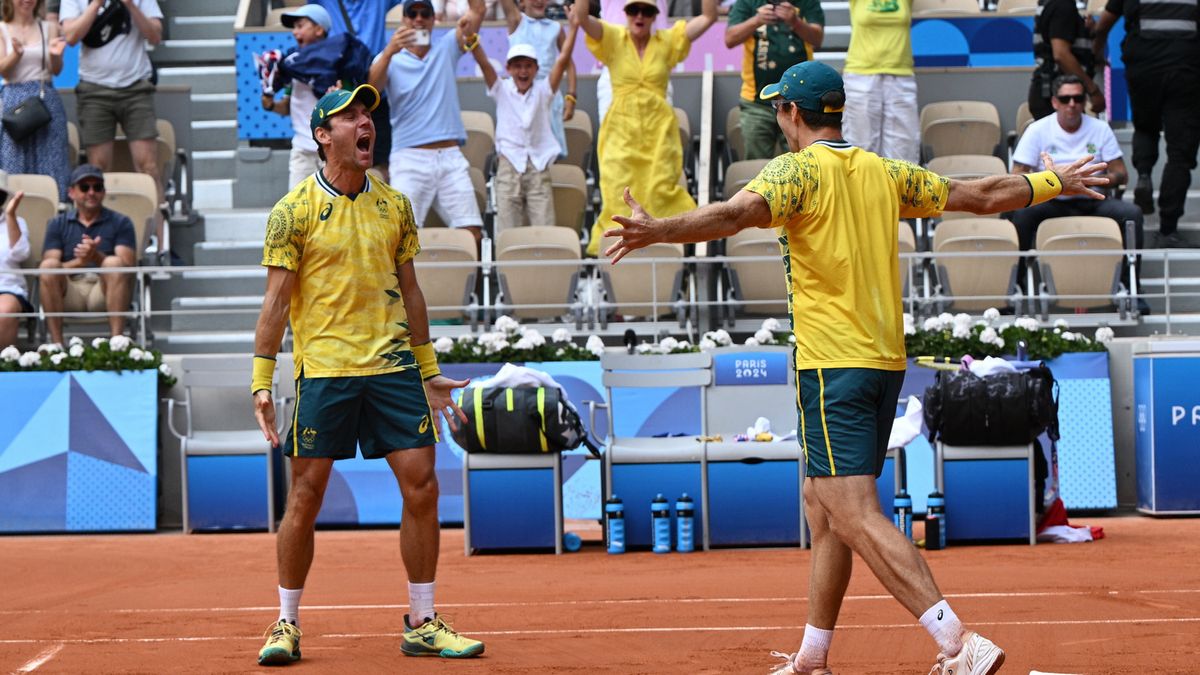 Zdjęcie okładkowe artykułu: PAP/EPA / Caroline Blumberg / Na zdjęciu: John Peers (z lewej) i Matthew Ebden