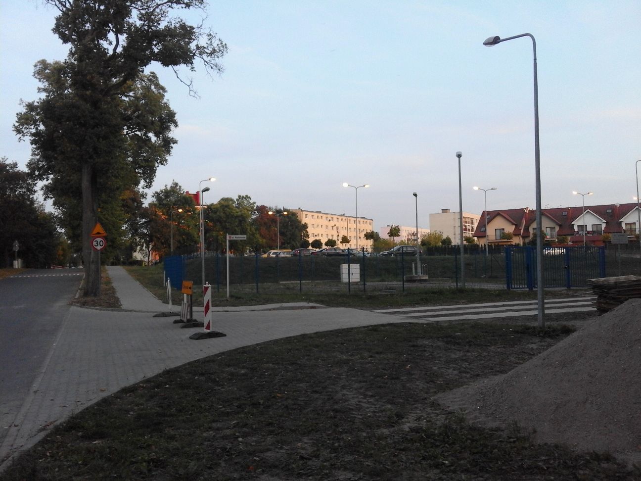 Samsung Galaxy J1 - test i recenzja smartfona za mniej niż 400 zł 33