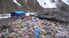 Sterta śmieci w bazie pod K2. Fotograf z Kanady twierdził, że zostawili ją Polacy
