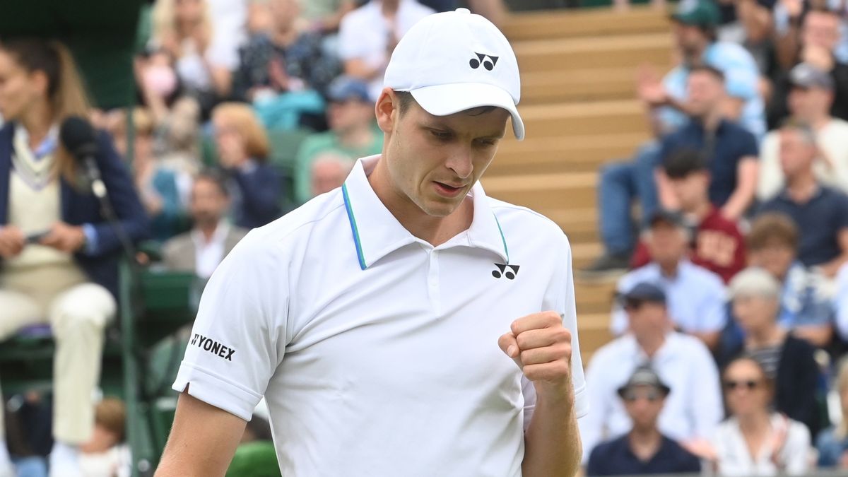 PAP/EPA / FACUNDO ARRIZABALAGA / Na zdjęciu: Hubert Hurkacz