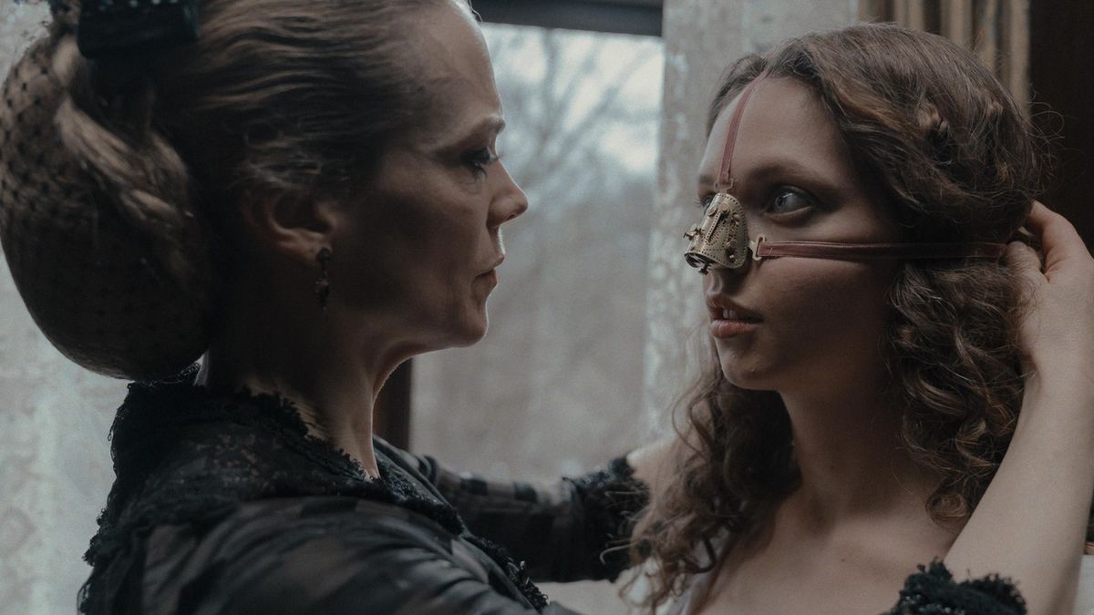 Kadr z filmu "The Ugly Stepsister"