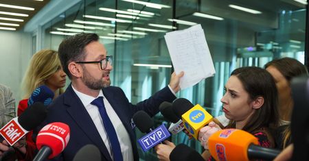 "W końcu mnie mają". Obajtek tłumaczy się z notatek podczas przesłuchania