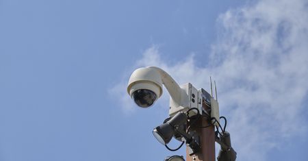 Pobicie na Czechowie. Sprawcy zaatakowali mężczyznę butelką