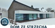 Dom ze strzechą i łazienka otwarta na salon. Czy to dobre rozwiązania? Architekt wyjaśnia