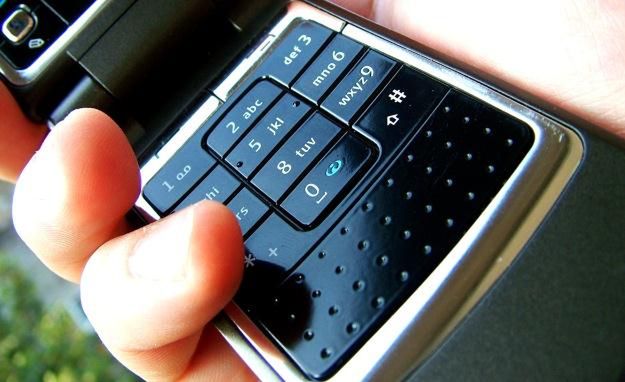 Czy Polacy zmieniają operatorów komórkowych?