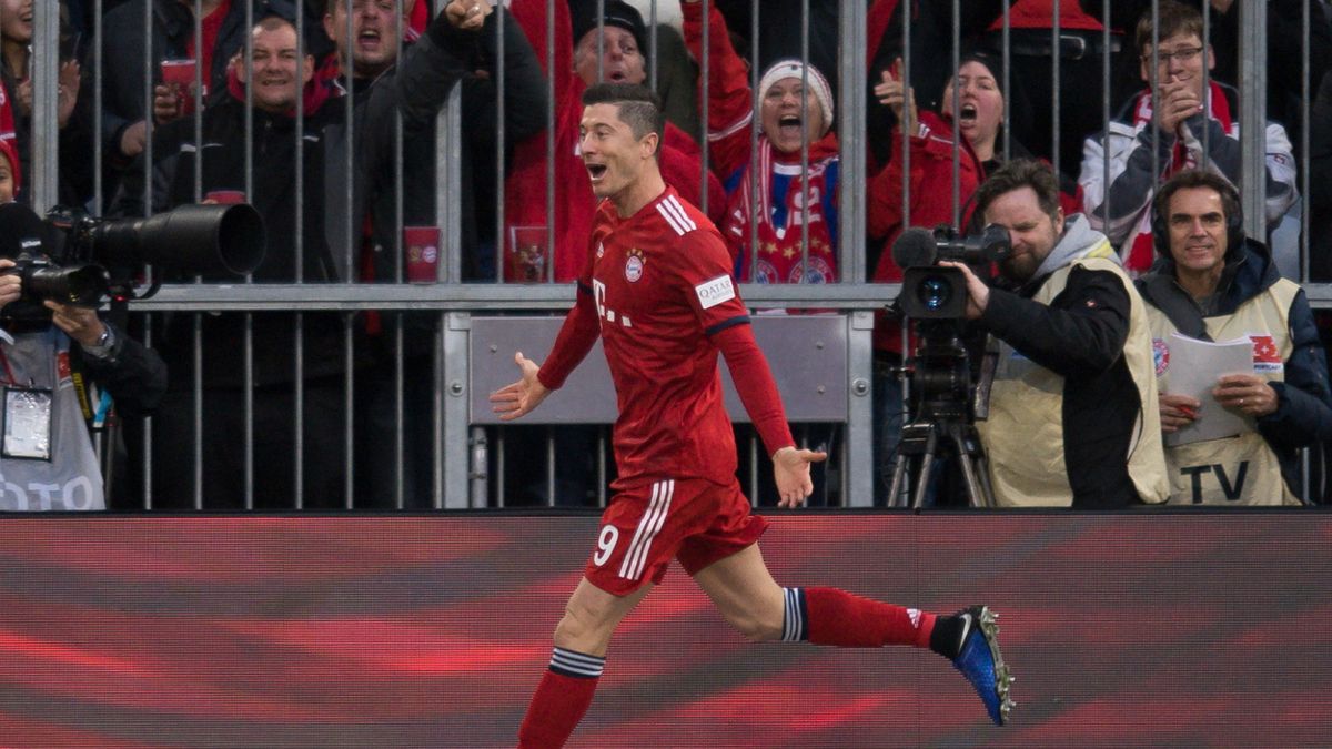 PAP/EPA / DANIEL KOPATSCH  / Na zdjęciu: Robert Lewandowski