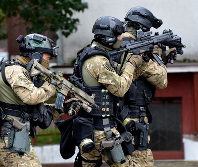 Lublin. Obiecujący zawodnik MMA napadał na starsze panie