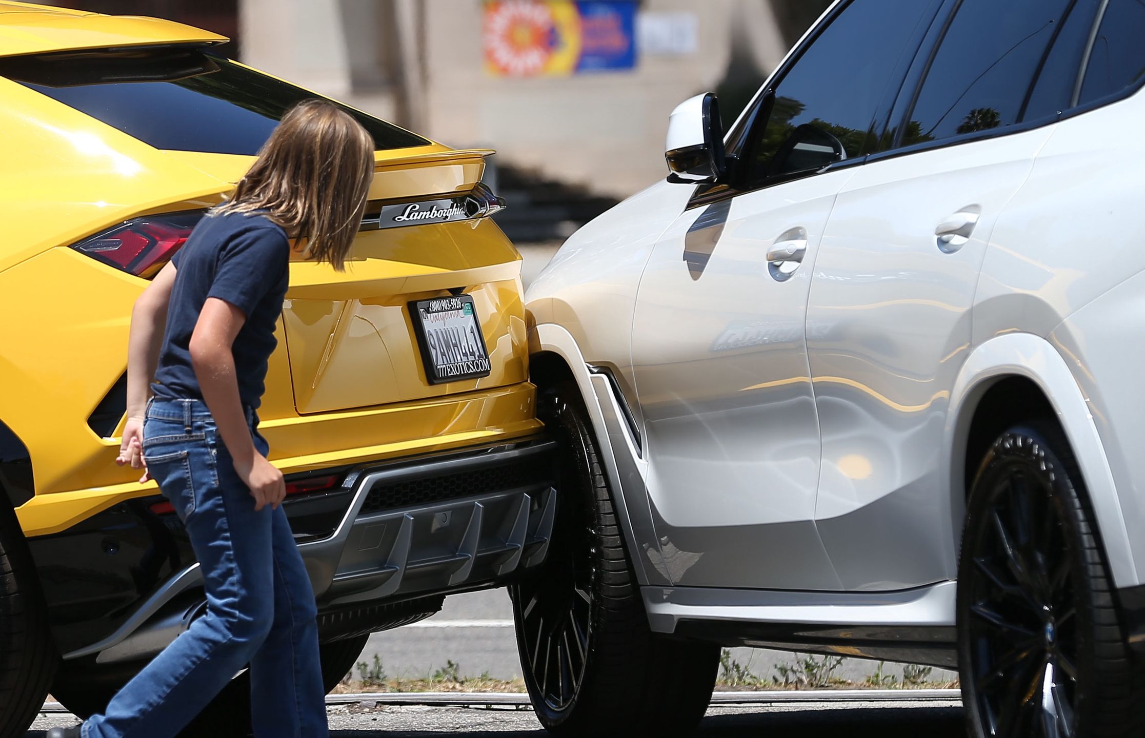 Syn Bena Afflecka zjechał Lamborghini w przód BMW