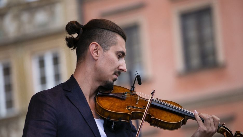 W sobotę (8.11) o godz. 17 w Filharmonii Zielonogórskiej wystąpi Adam Bałdych z prapremiera jego utworu &#34;Pieśni Polesia&#34; skomponowanego na zamówienie Wojciecha Weryszko, Prezesa Towarzystwa Miłośników Polesia i Białkowa.