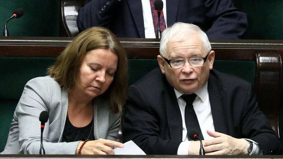 Joanna Lichocka w towarzystwie Jarosława Kaczyńskiego w Sejmie.