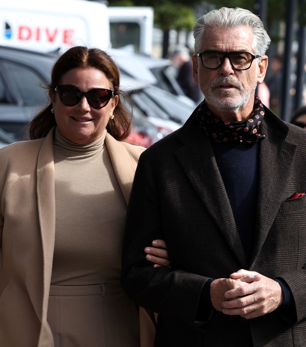 Pierce Brosnan na randce z żoną