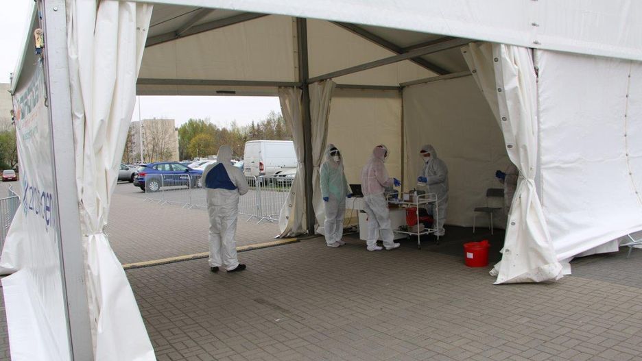 Koronawirus. Wzrost zakażeń wywołał reakcję. Stadion Wrocław znów z mobilnym punktem badań